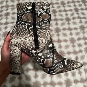 Catherine Malandrino Brown Black Ankle Boots